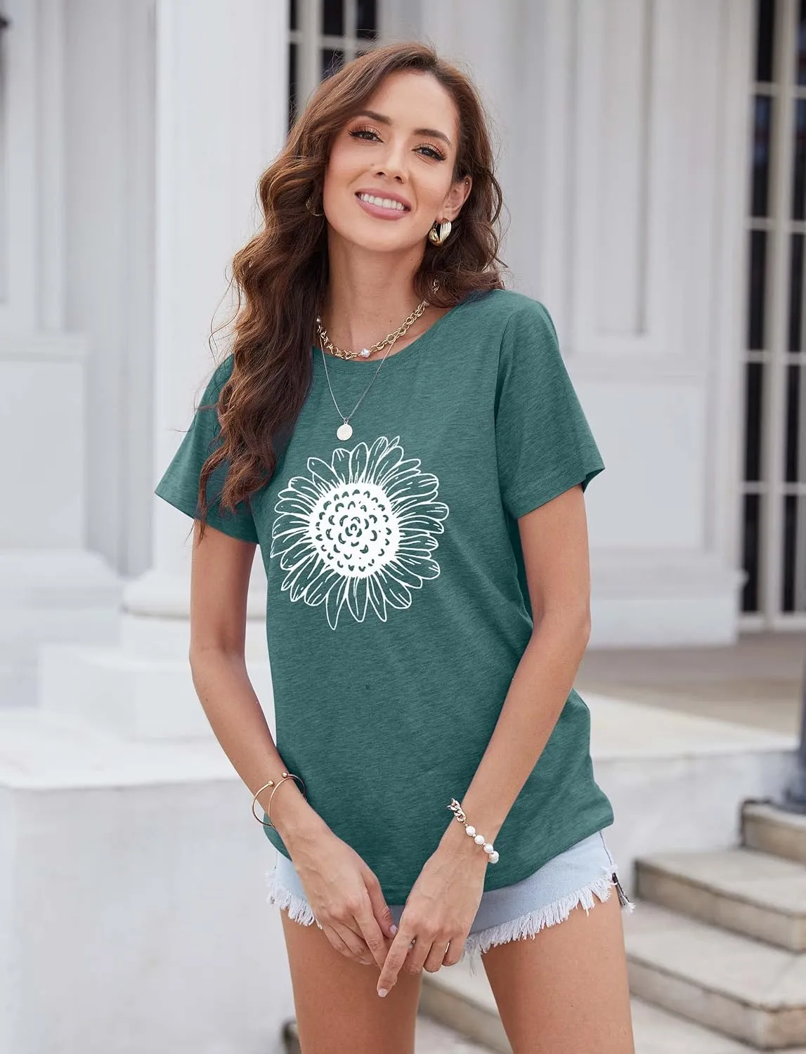 EADINVE Women's Summer Short Sleeve Cute Sunflower Graphic Printed Tee Vintage T Shirt Cotton Tops Novelty Cool Shirts