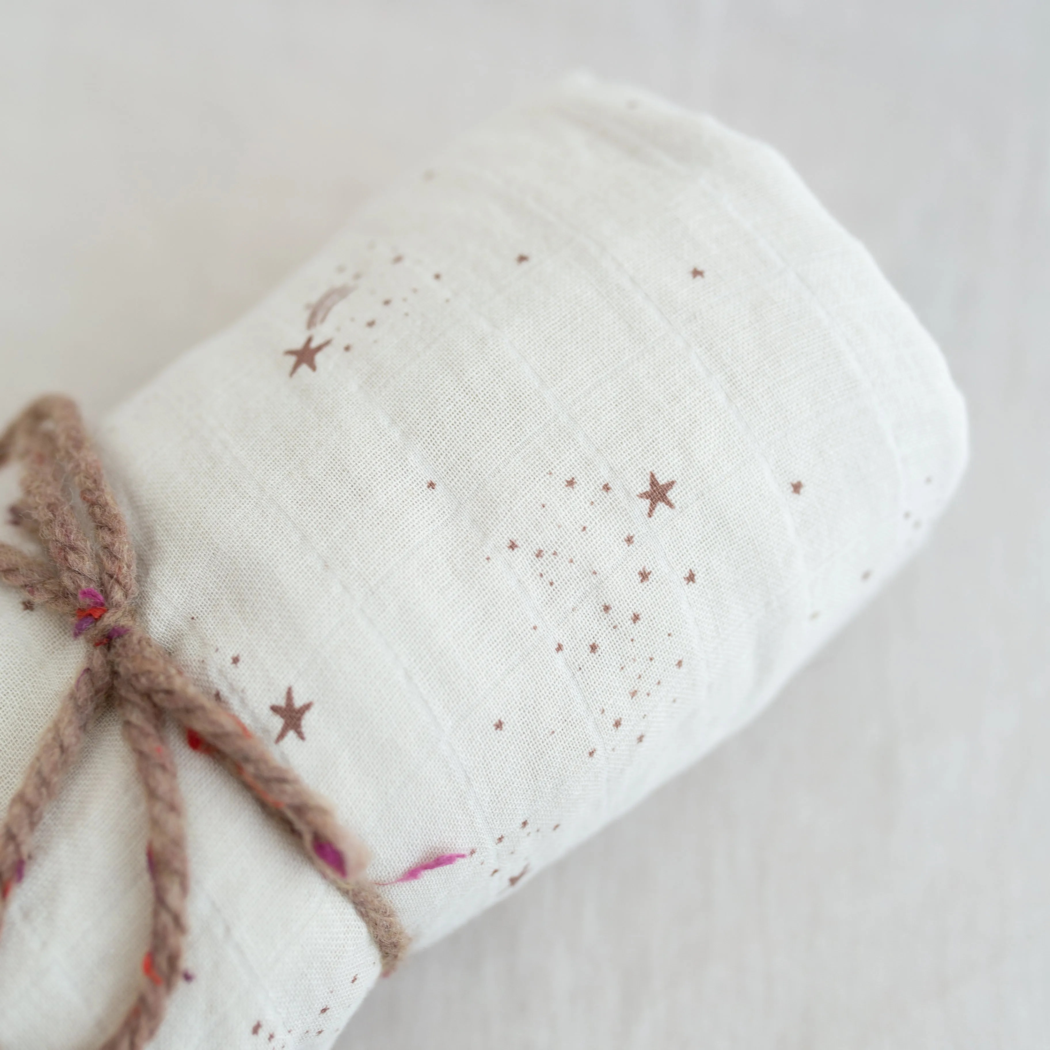 Organic Cotton Swaddle - Falling Stars